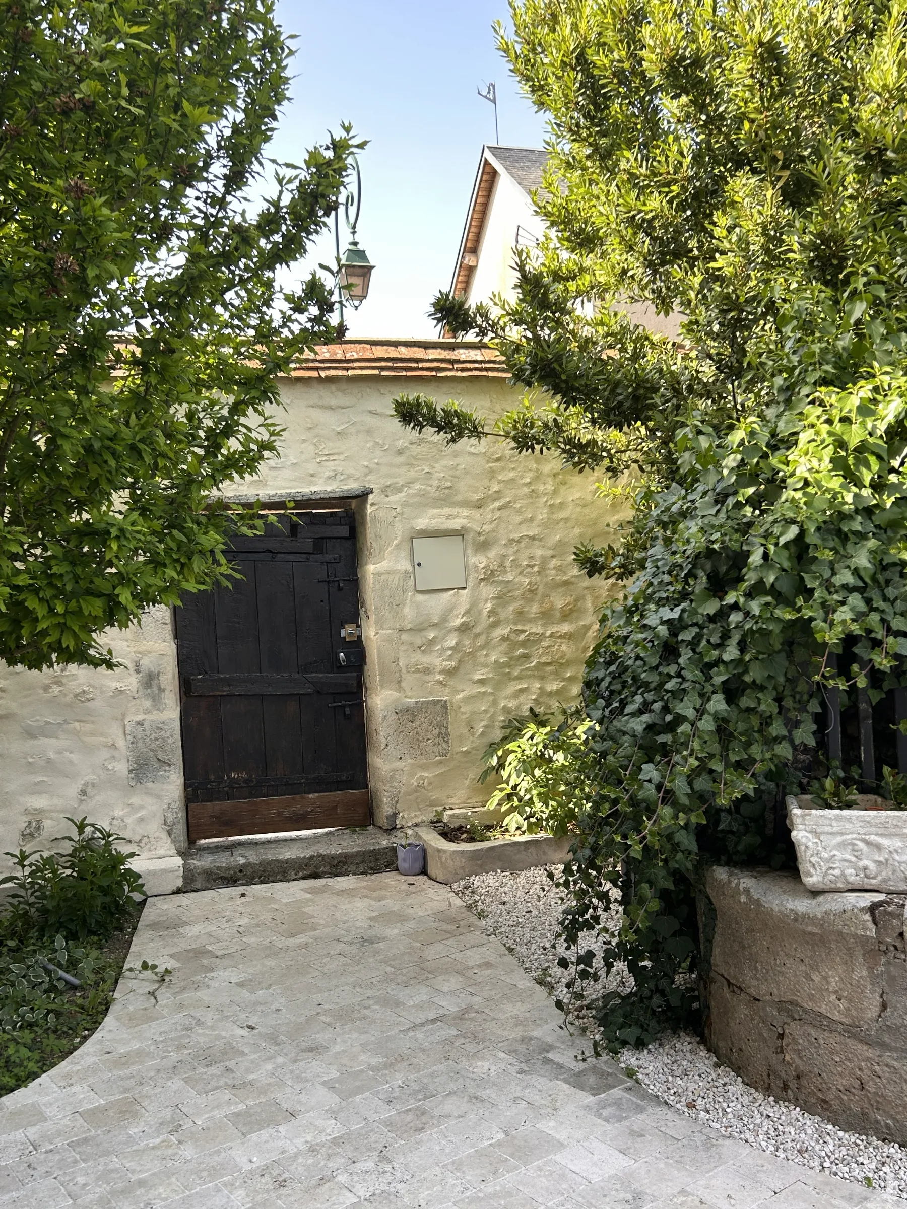 Porte extérieure du jardin